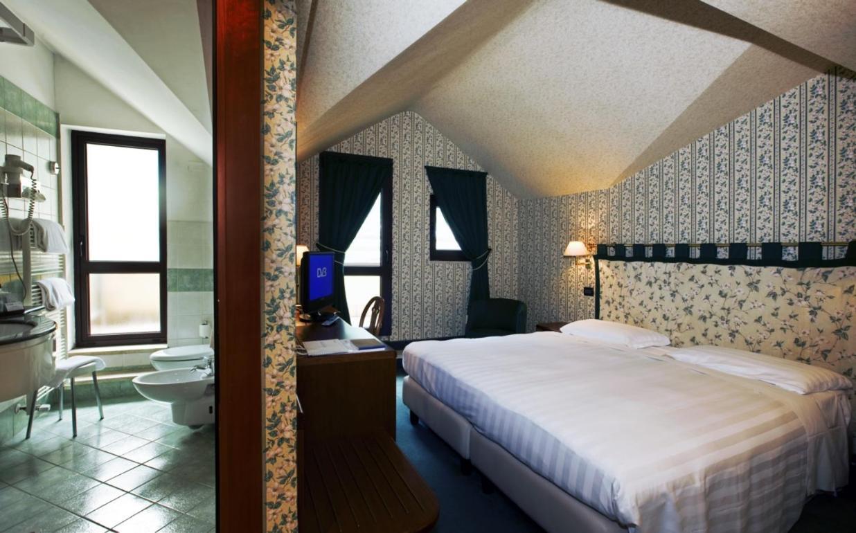 Rizzi Aquacharme Hotel & Spa Darfo Boario Terme Exterior photo