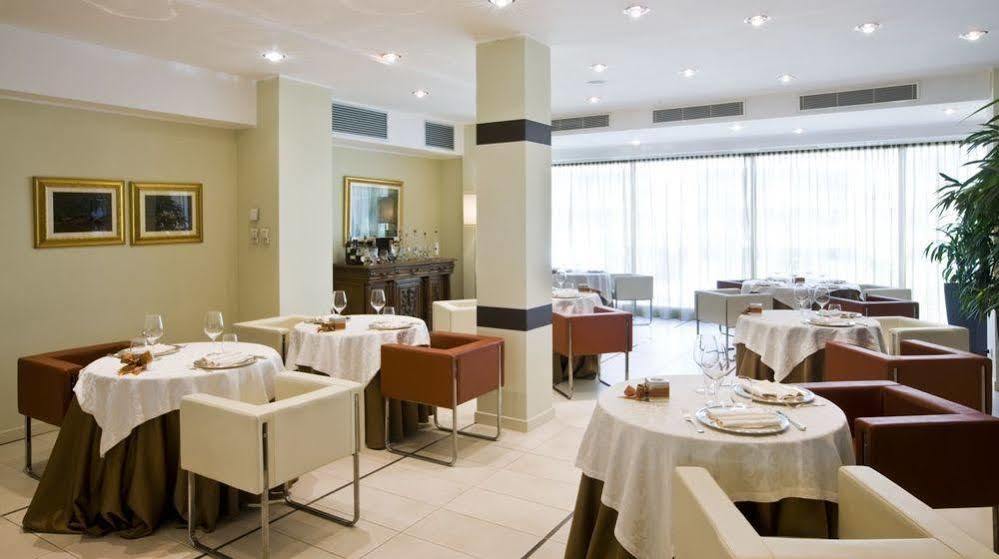 Rizzi Aquacharme Hotel & Spa Darfo Boario Terme Exterior photo