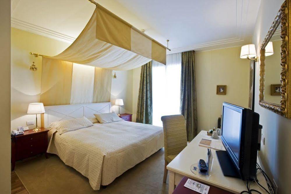 Rizzi Aquacharme Hotel & Spa Darfo Boario Terme Exterior photo