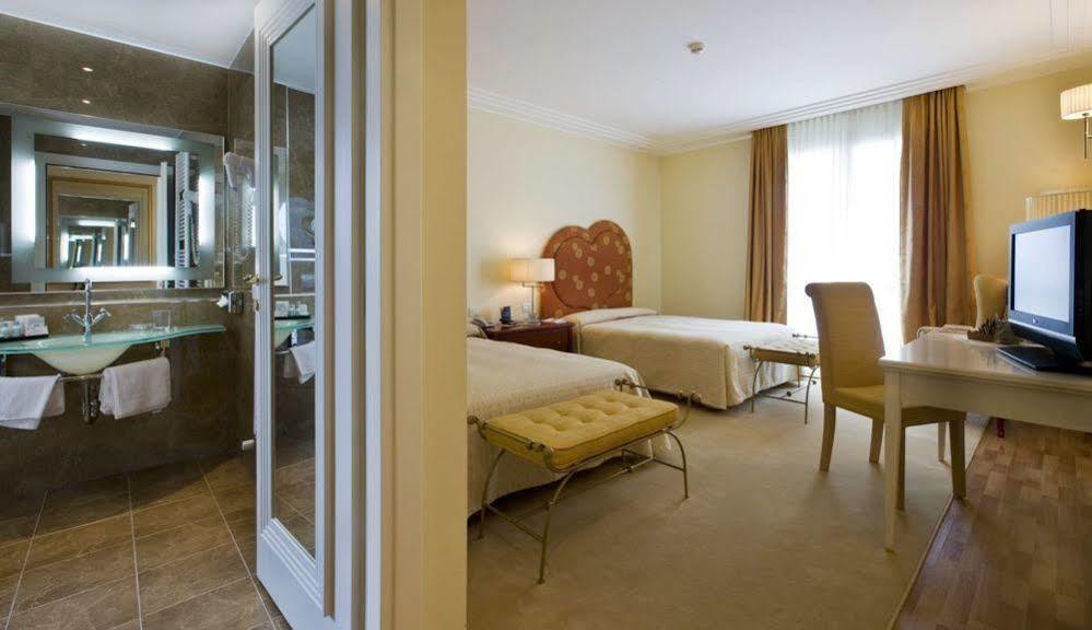 Rizzi Aquacharme Hotel & Spa Darfo Boario Terme Exterior photo
